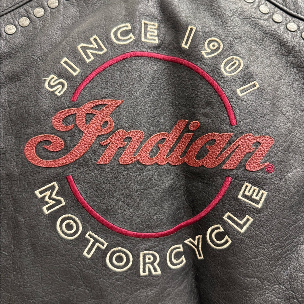 Black Indian Motorcycle Leather Vest - Picture 7 of 8